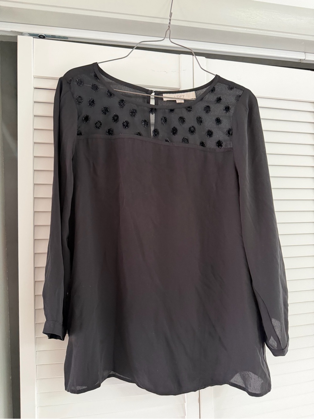 Ann Taylor Loft Women’s Black Blouse